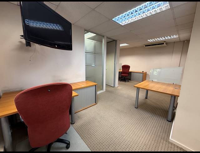381M² OFFICE TO LET IN KILLARNEY